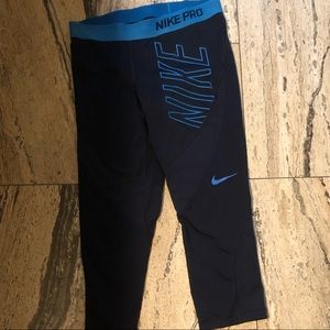 Nike pro hyper cooling leggings